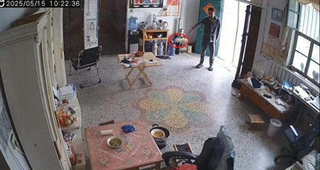 老公却声称是误会网友表示：教教我EVO视讯女子在监控发现老公秘密(图5)